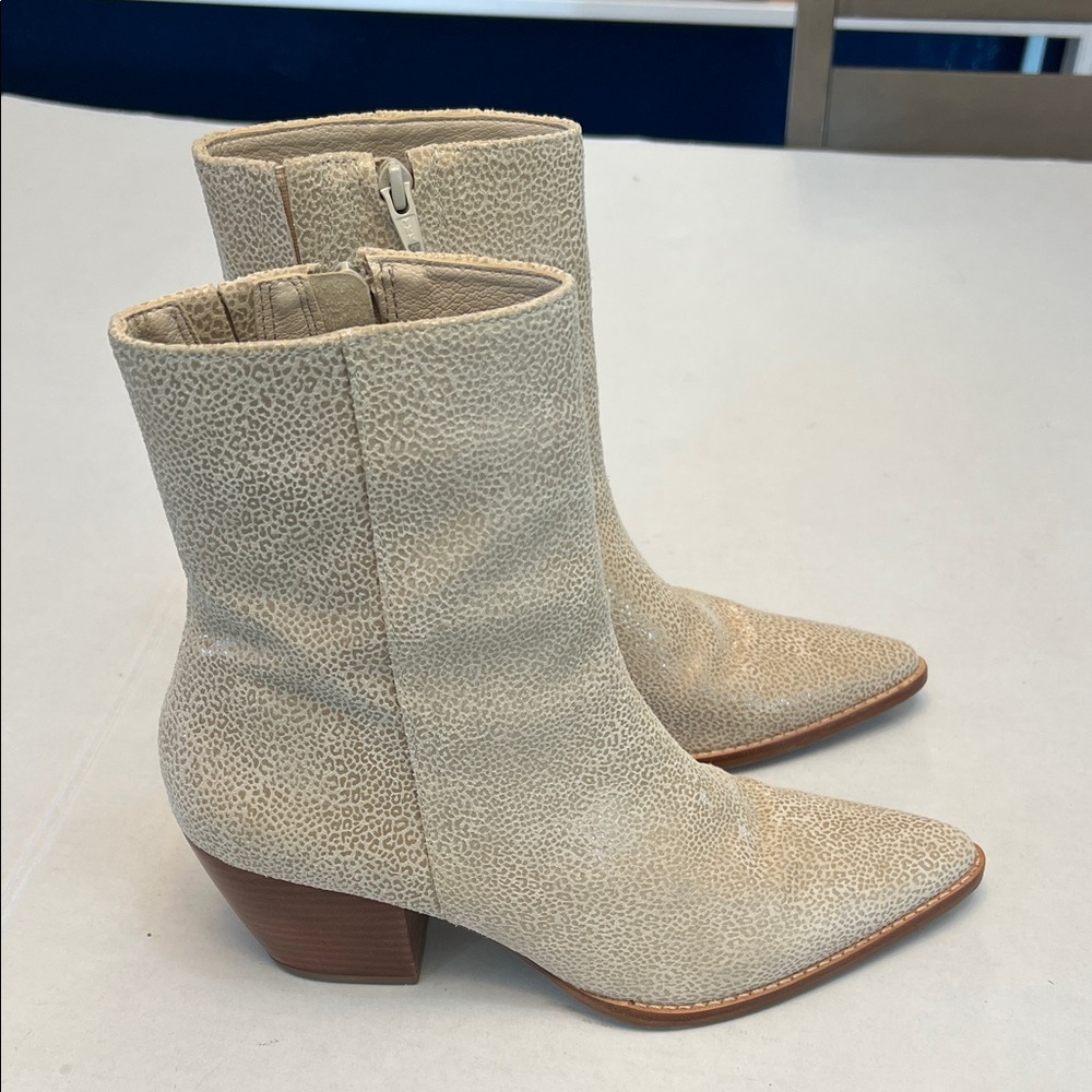 MATISSE CATY WOMEN’S CREAM LEATHER POINTY TOE ANIMAL PRINT ANKLE BOOTS SIZE 7
